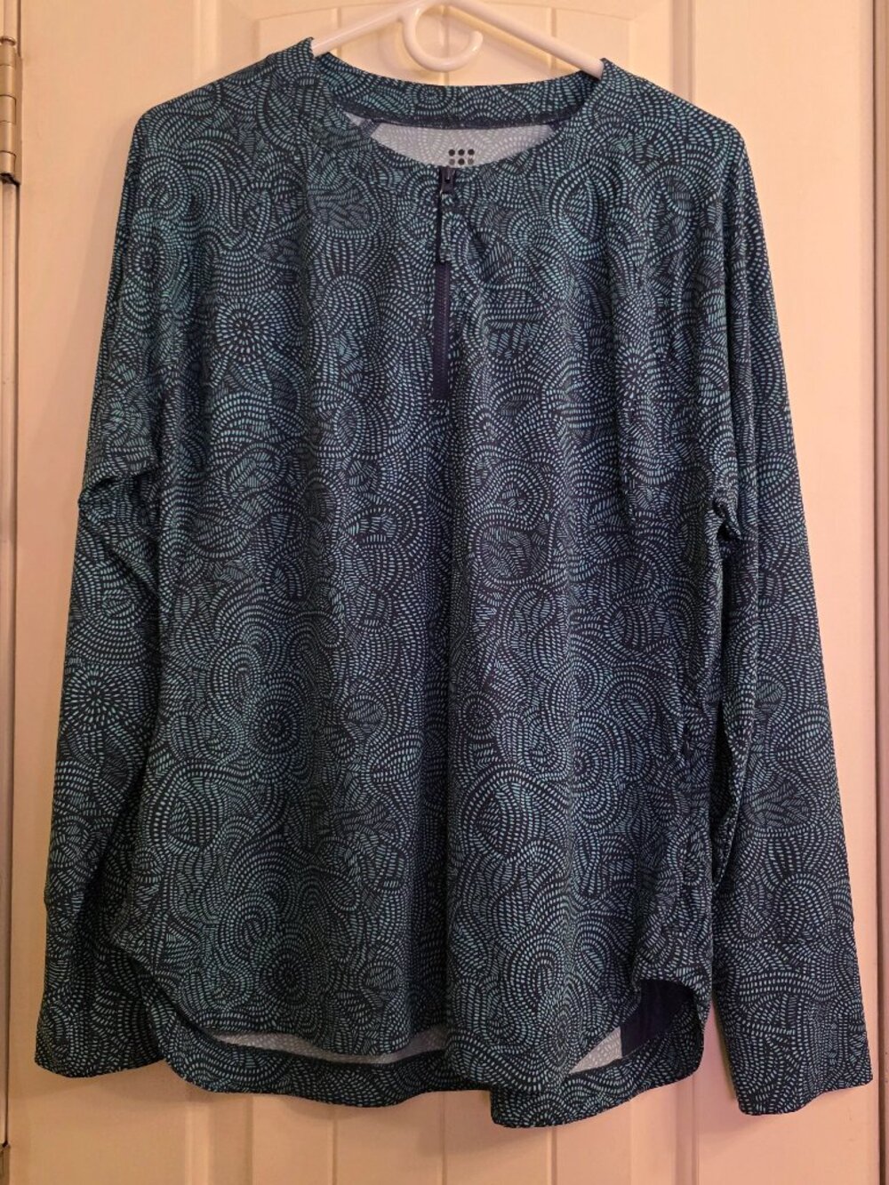 Title Nine Sun shirt cover up - Women's XL